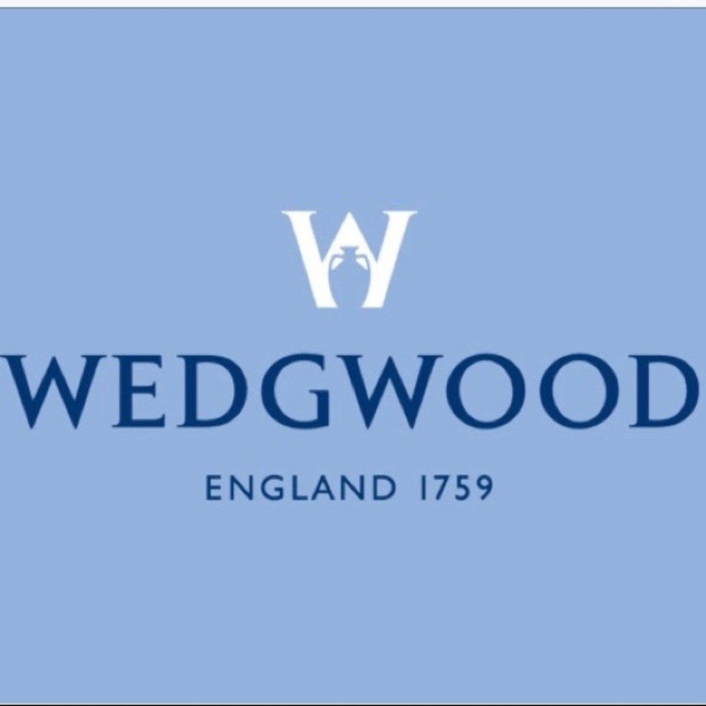 Wedgewood Crystal Vase - Picture 2 of 16